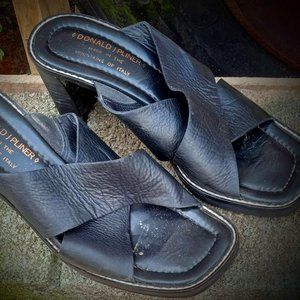 DONALD PLINER LADIES SANDLE